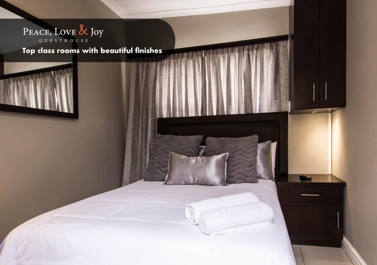Peace Love And Joy Self Catering Units 포트엘리자베스 외부 사진