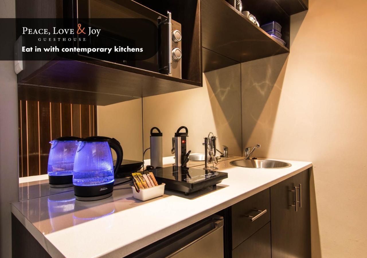 Peace Love And Joy Self Catering Units 포트엘리자베스 외부 사진
