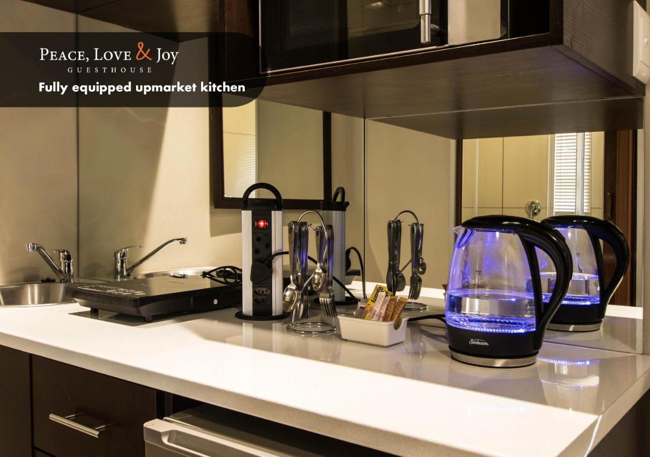 Peace Love And Joy Self Catering Units 포트엘리자베스 외부 사진